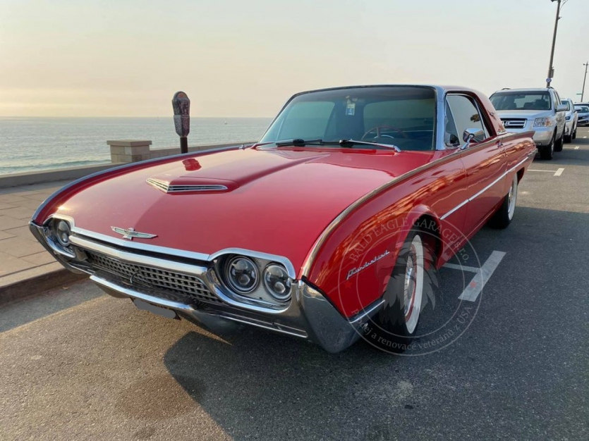 Veterán Ford Thunderbird 1962