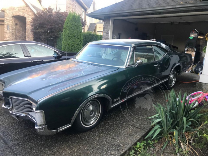 Veterán Oldsmobile Delta 88 1968