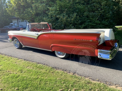 Veterán Ford Farlaine 500 Skyliner Retractable 1957