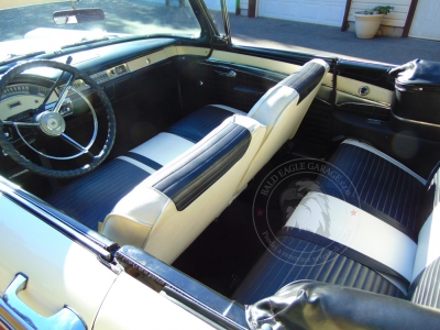 Veterán Ford Farlaine 500 Sunliner Convertible 1957