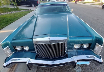 Veterán Lincoln Continental Town Coupe 1979