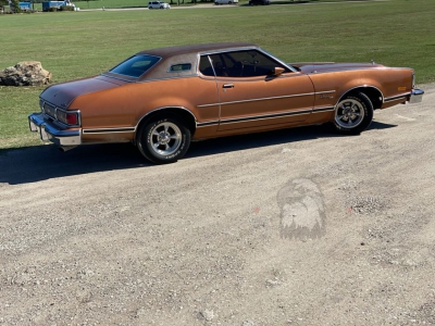 Veterán Mercury Cougar 1974