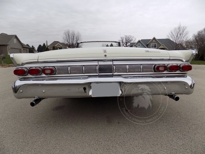 Veterán Mercury Parklane Convertible 1964