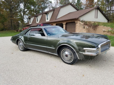 Veterán Oldsmobile Toronado 1968