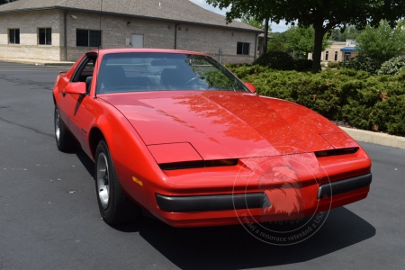 Veterán Pontiac Firebird 1986