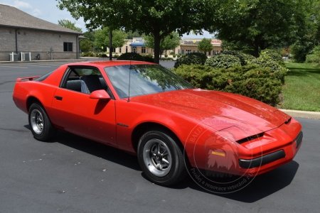 Veterán Pontiac Firebird 1986