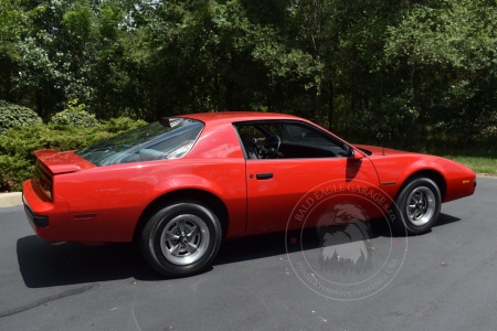 Veterán Pontiac Firebird 1986