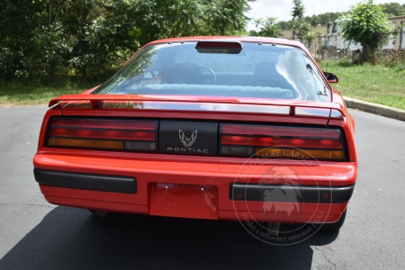 Veterán Pontiac Firebird 1986