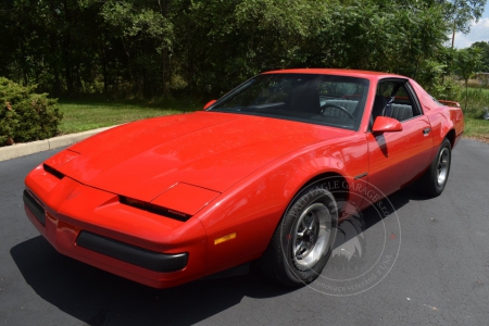 Veterán Pontiac Firebird 1986