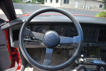 Veterán Pontiac Firebird 1986